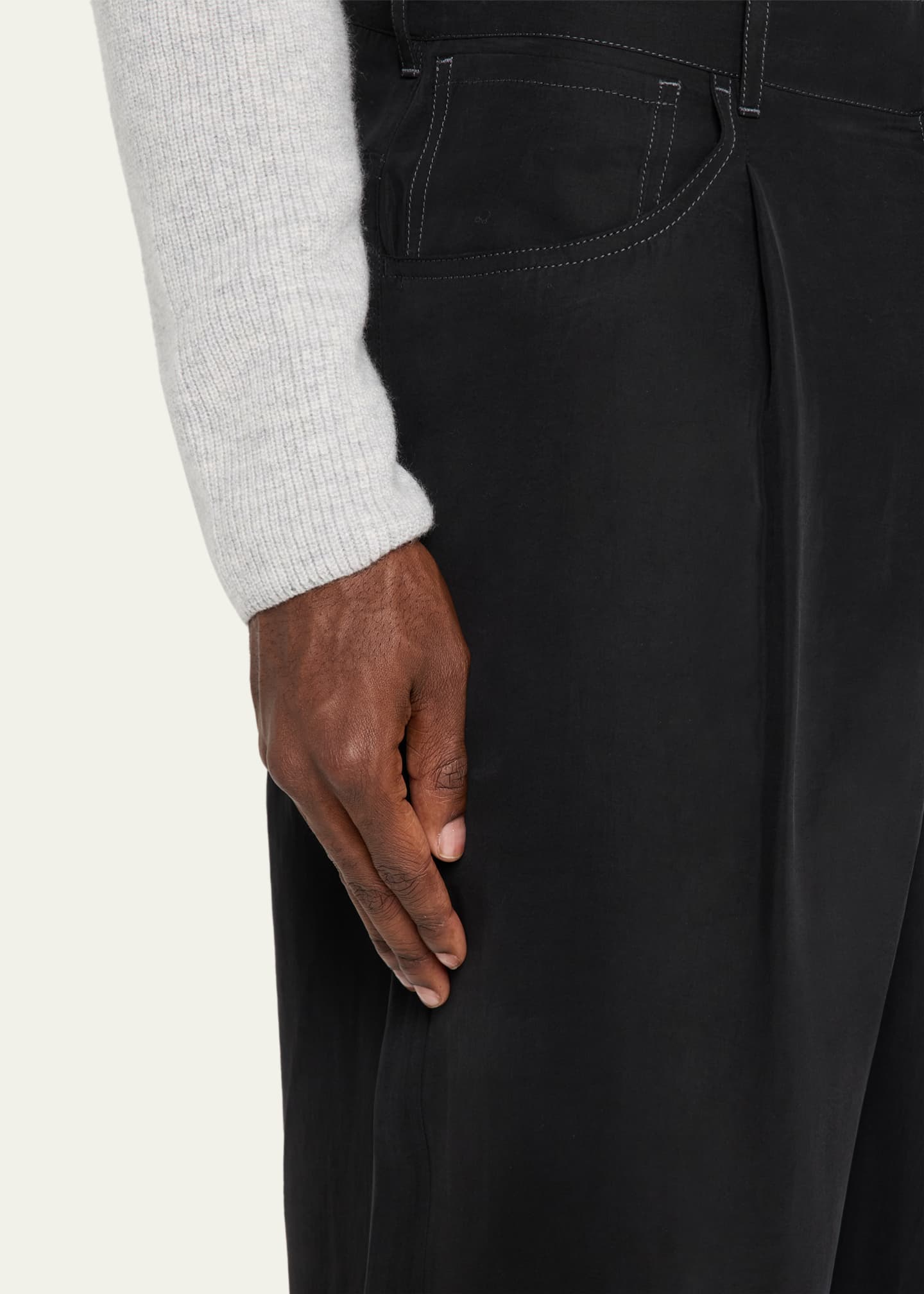 Giorgio Armani Men's Lyocell Relaxed-Fit Pleated Trousers Image 5 of 5