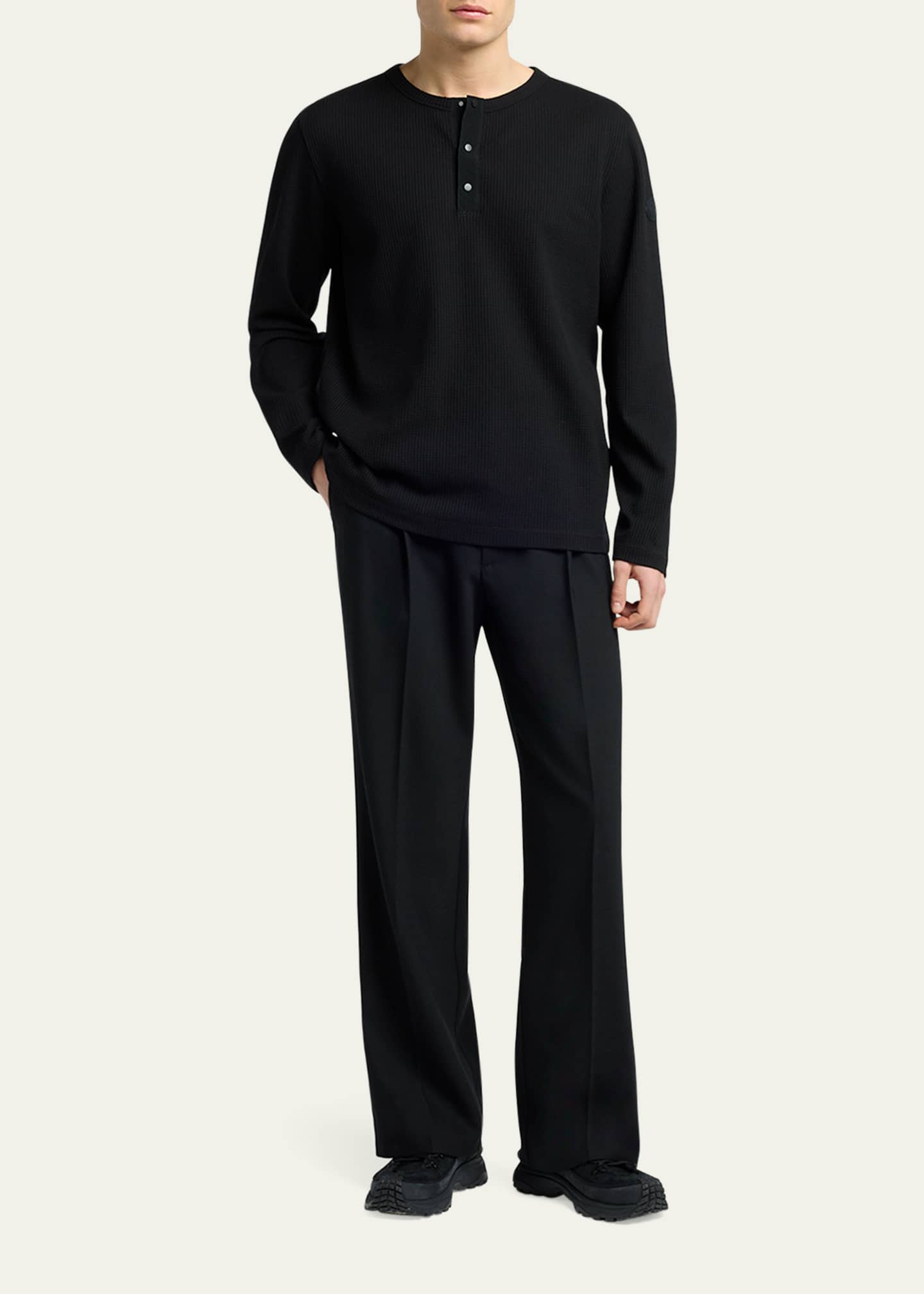極美品 23SS MONCLER ワッフル コットンニット セーター Ｍ Moncler Men's Waffle Knit Long-Sleeve Henley T-Shirt - Bergdorf