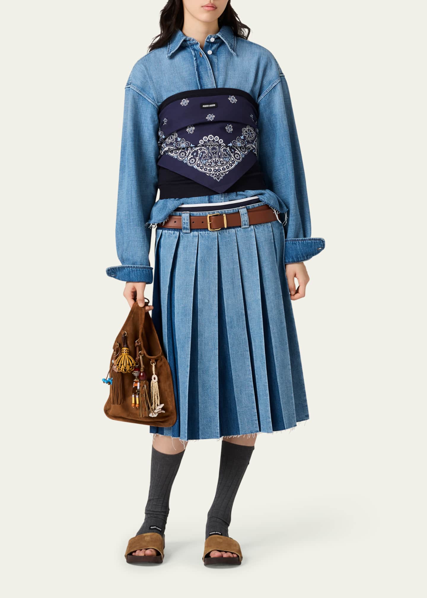 正規品 miumiu クロップド カジュアルシャツ　モモ着用　サンウォン　メンズ Miu Miu Denim Long-Sleeve Crop Button-Down Shirt - Bergdorf Goodman