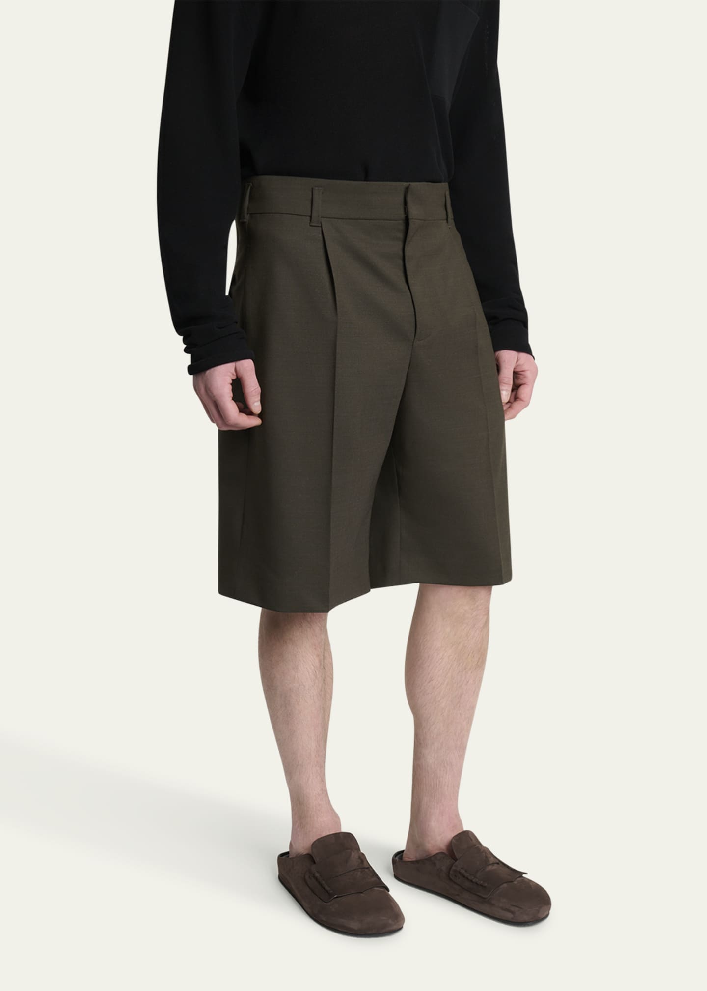 Jacquemus Men's Relaxed Single-Pleated Shorts Image 4 of 5