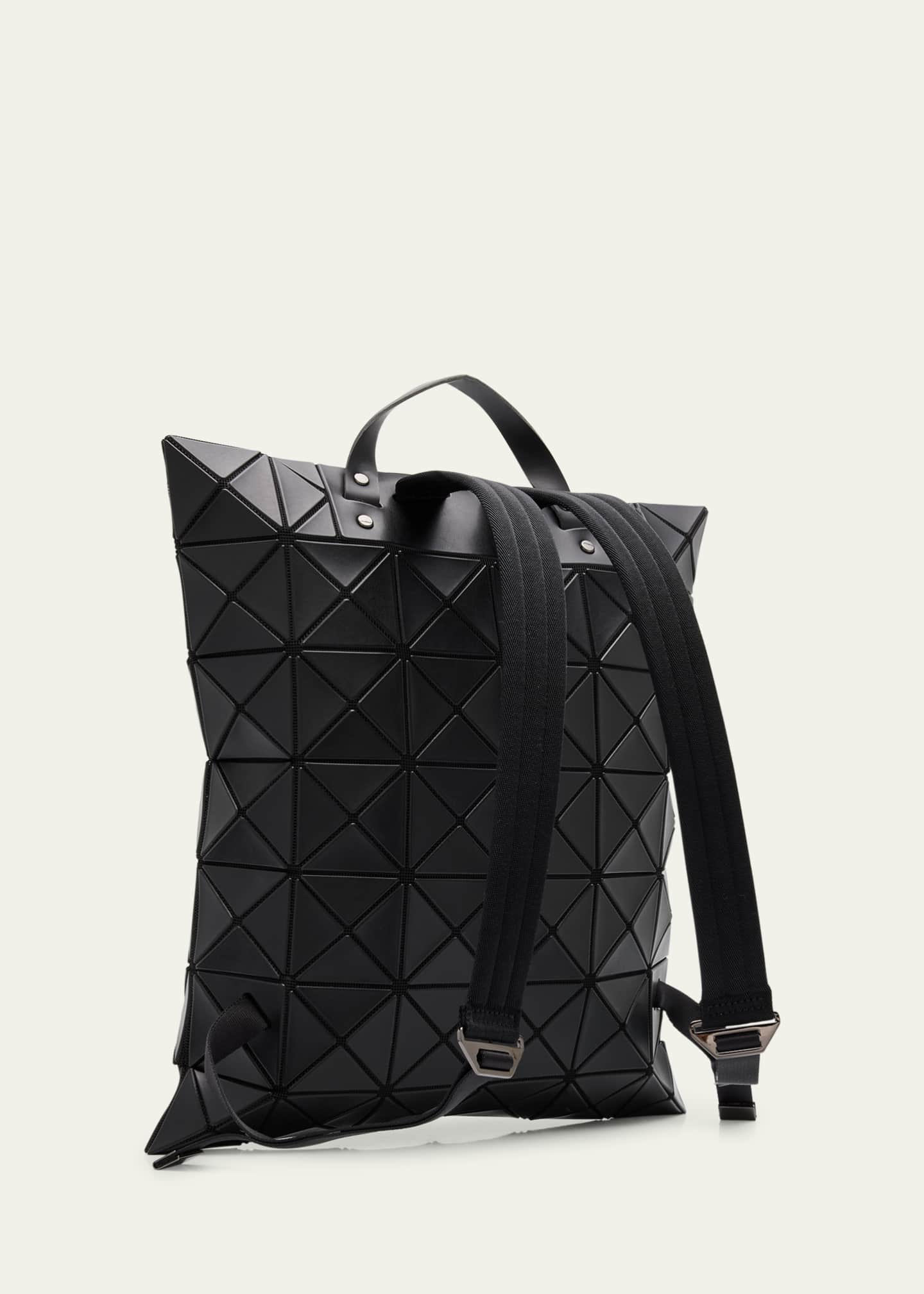 新品未使用　BAOBAO ISSEY MIYAKE バックパック ブラック　黒 BAO BAO ISSEY MIYAKE Flat Geometric Backpack - Bergdorf Goodman