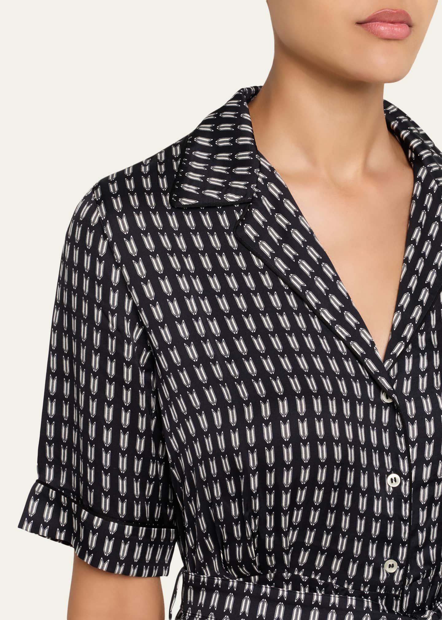 Officine Generale Benedicte Short-Sleeve Tulip-Print Shirtdress Image 5 of 5