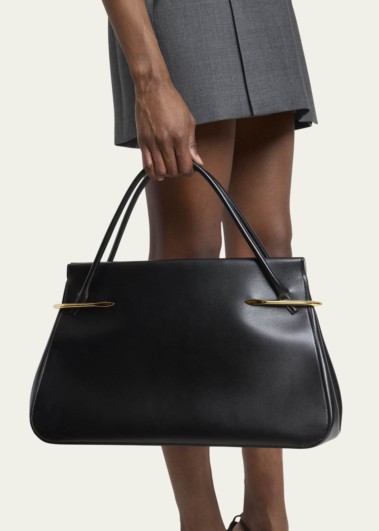 GIVENCEY  美品　黒　ポンチョ GIVENCEY 美品黒ポンチョ