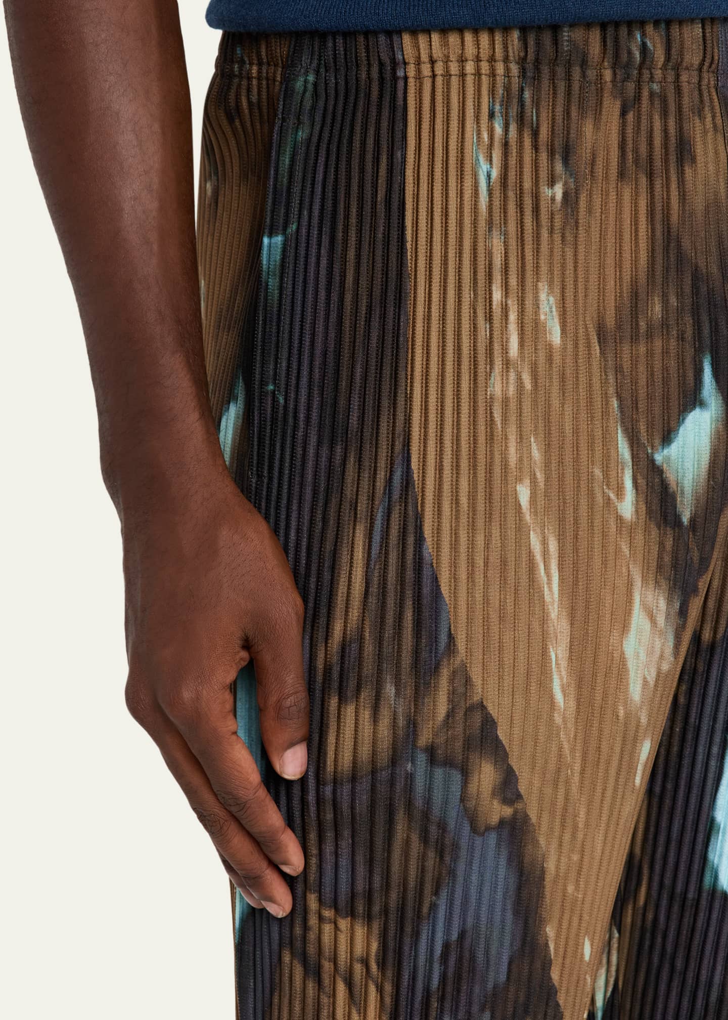 Homme Plisse Issey Miyake Men's Multi-Agate Pleated Pull-On