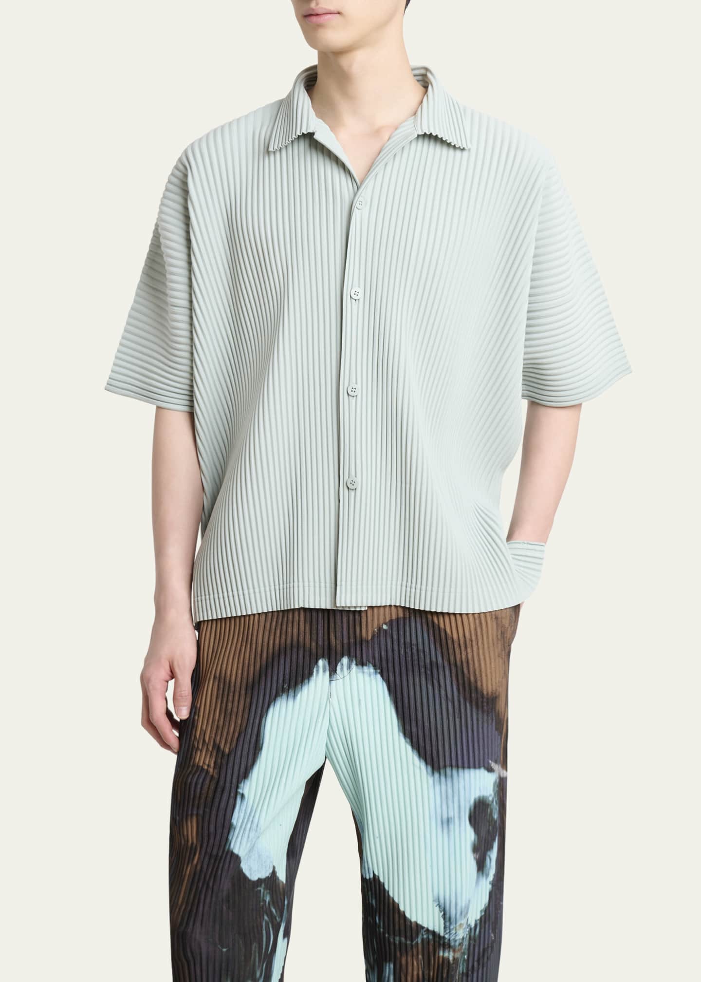 Homme Plisse Issey Miyake Men's Pleated Oversized Polo Shirt Image 4 of 5