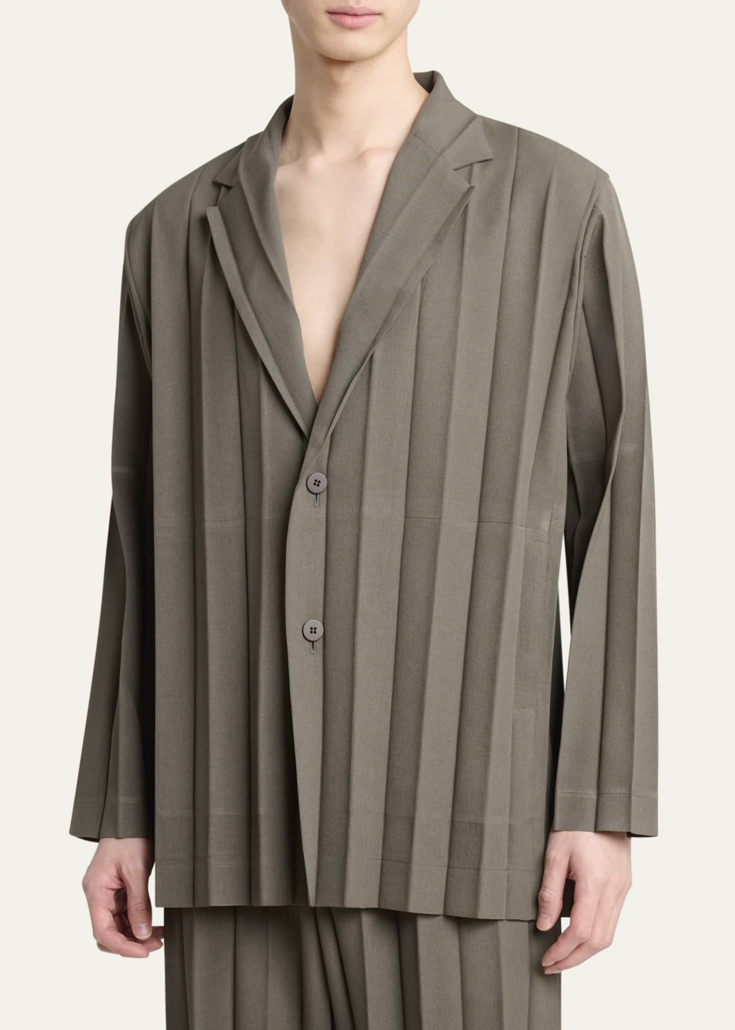Homme Plisse Issey Miyake Men's Edge Ensemble Pleated Sport
