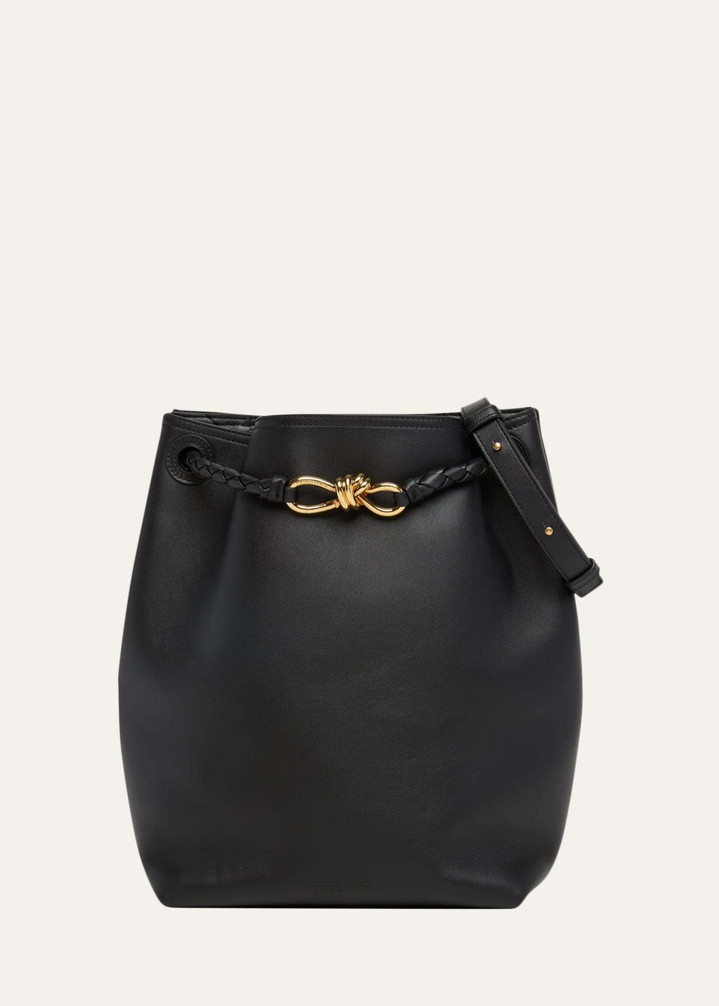 Bottega Veneta 黒 レザー ショルダーバッグ Bottega Veneta Borsa Leather Shoulder Bag - Bergdorf Goodman