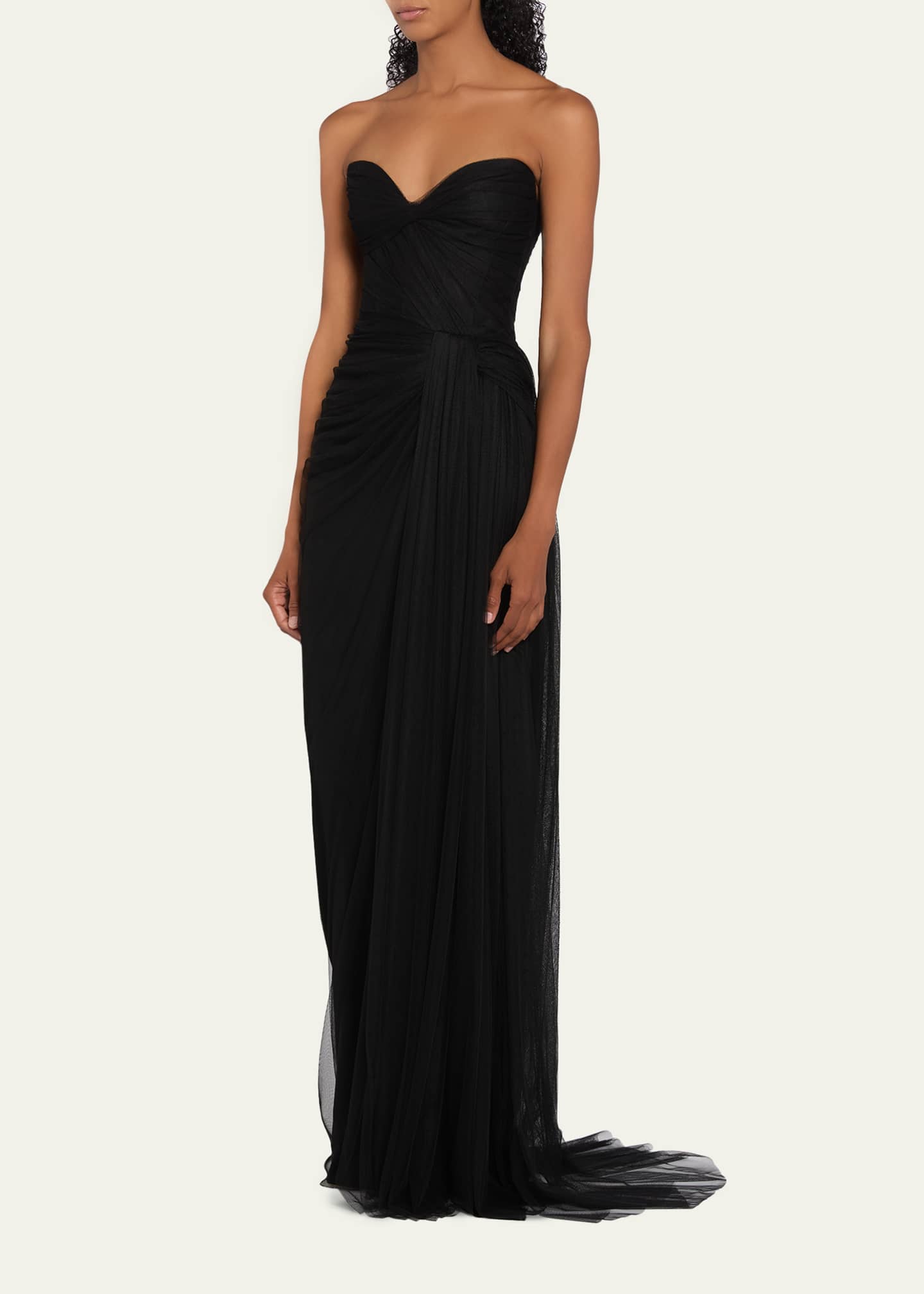 monique lhuillier tulle cocktail dress A metallic lake tulle ball gown with evening primrose embroidery adds a  sense of playful drama to a signature silhouette.  #moniquelhuillier