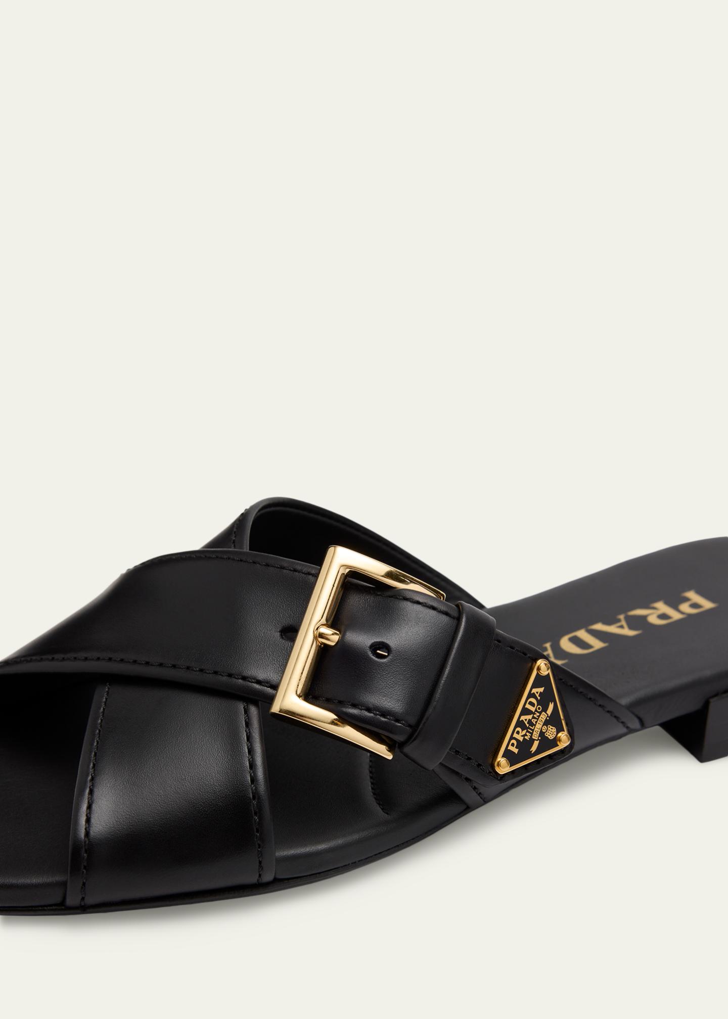 靴 PRADA slide sandal triangle logo leather Prada Triangle Logo Buckle Leather Slide Sandals - Bergdorf Goodman