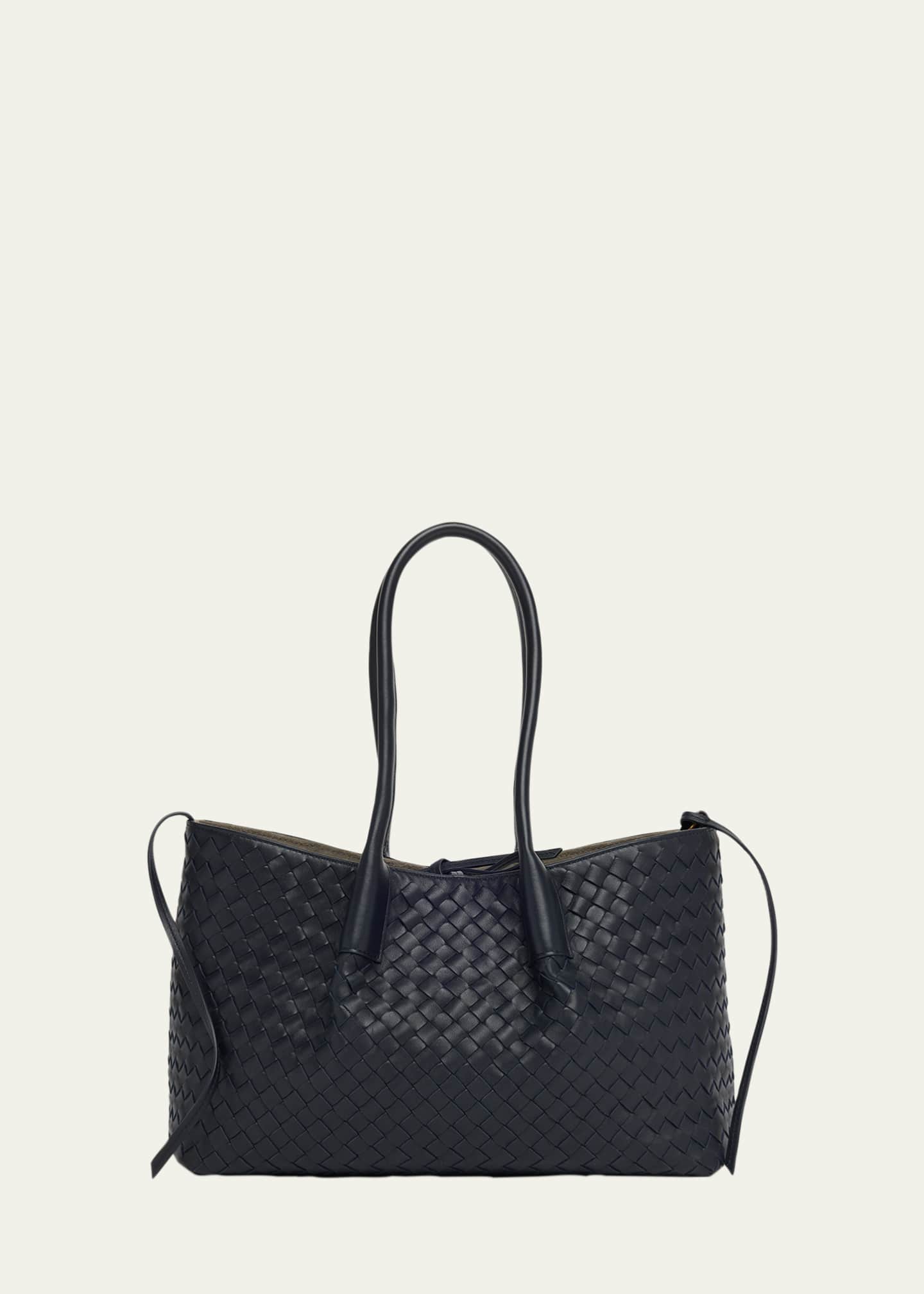 BOTTEGA VENETA ブラックレザーボディバッグ BOTTEGA VENETA（ボッテガ・ヴェネタ） バッグ メンズ ボディバッグ
