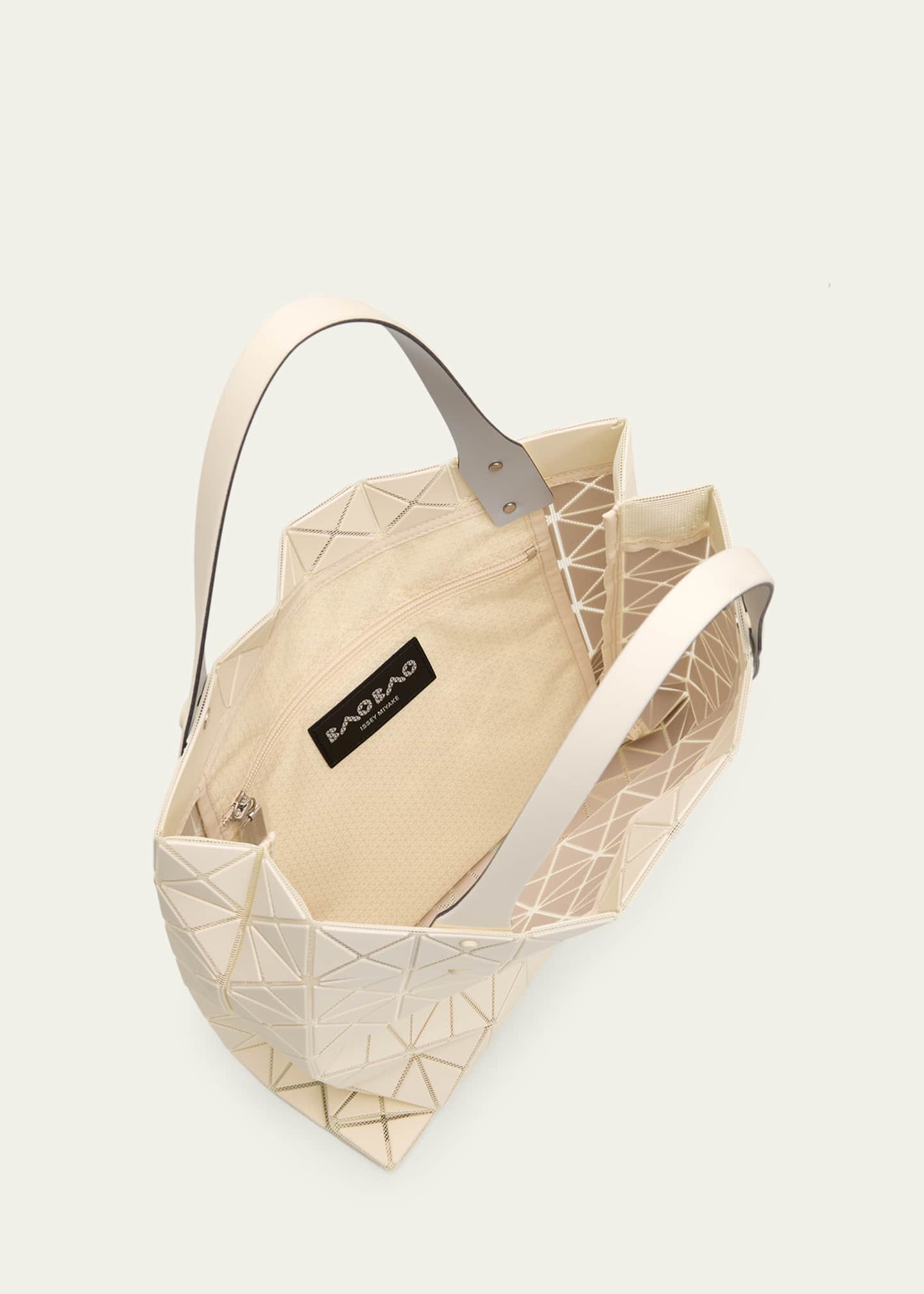 BAO BAO ISSEY MIYAKE PRISM トートバッグ　ベージュ BAO BAO ISSEY MIYAKE PRISM Plus Geometric Tote Bag - Bergdorf Goodman