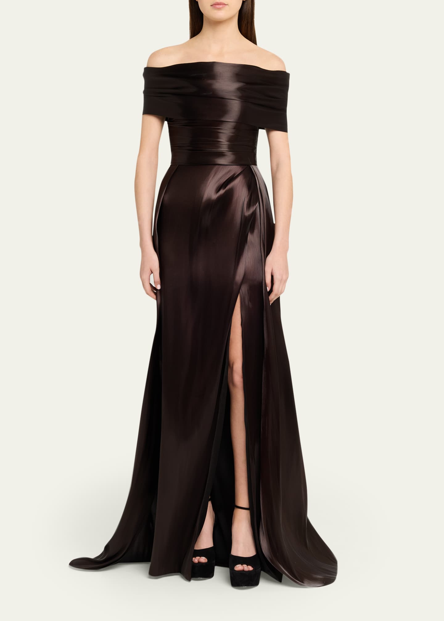 liquid organza dress Azure ombr fitted draped with full skirt. , Discover the full collection on GEORGESCHAKRA.COM, #ChakraSS25 #GeorgesChakra #ChakraCouture The strapless sweetheart neckline adds a touch of timeless charm This breathtaking gown by #sabinabilenko