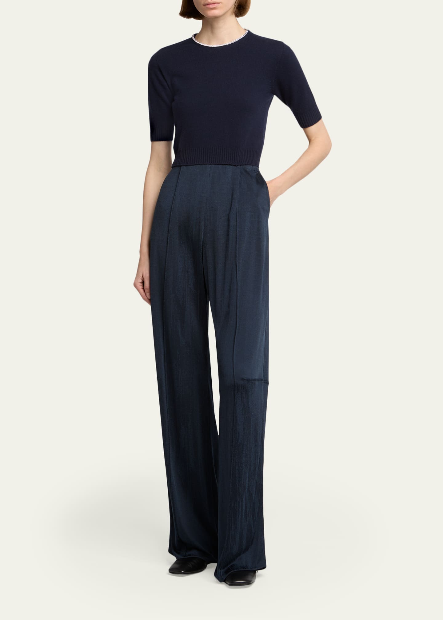 Giorgio Armani ブークレニットセーター Giorgio Armani Crystal-Collar Cashmere Short-Sleeve Crop Sweater