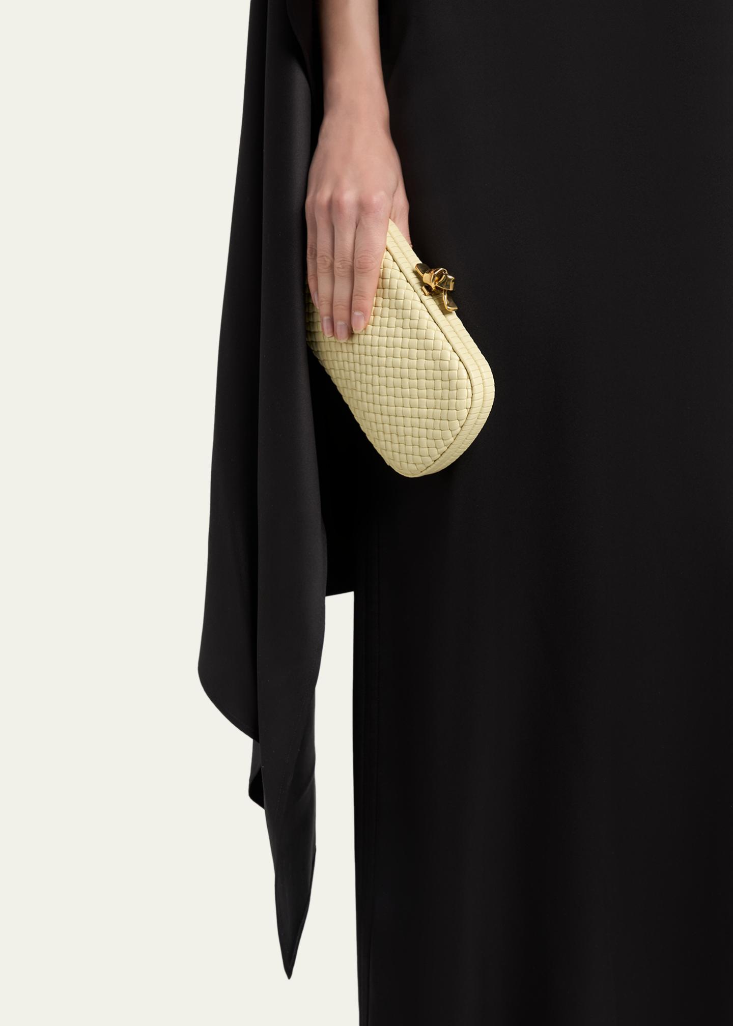 BOTTEGA VENETAレザーキルティングクラッチバッグ Bottega Veneta Puffy Leather Knot Clutch Bag - Bergdorf Goodman