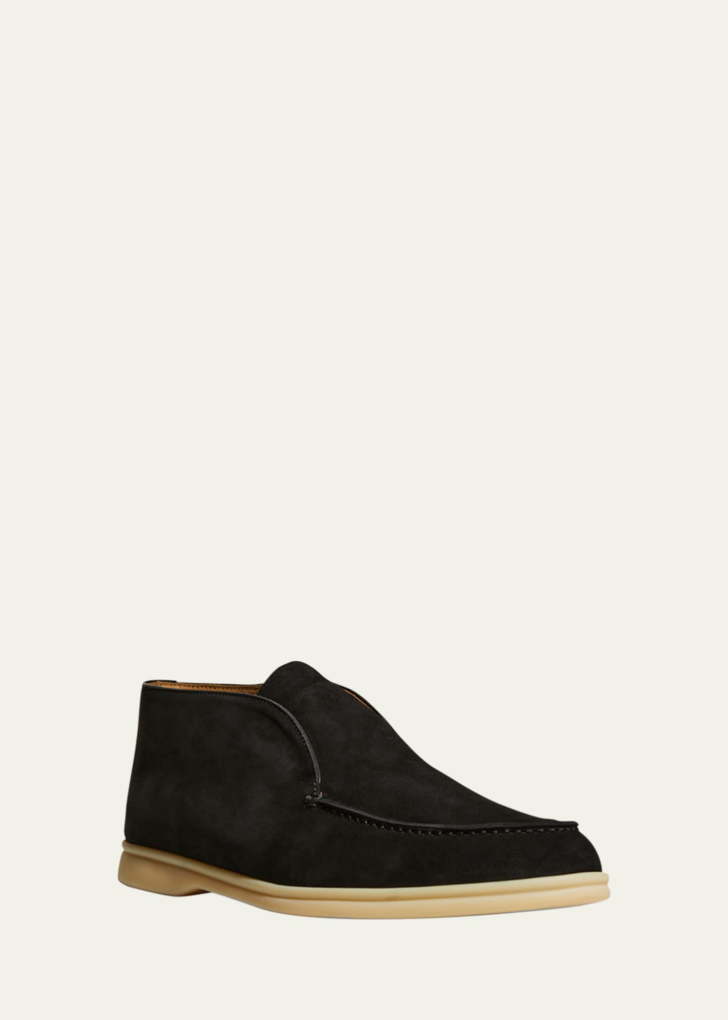 Walking chukka deals boots
