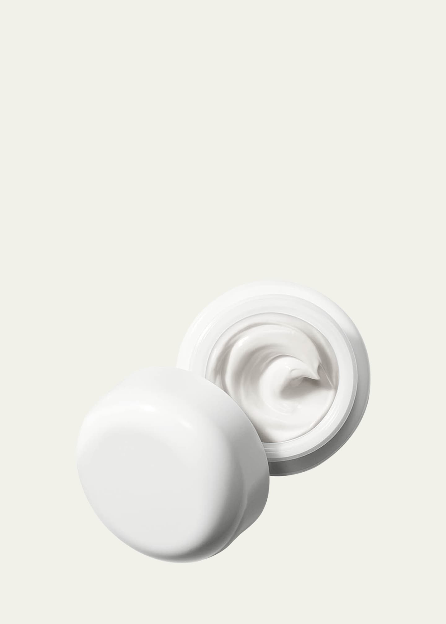 La Mer Creme de la Mer Moisturizing Cream, 1.0 oz. Image 3 of 6