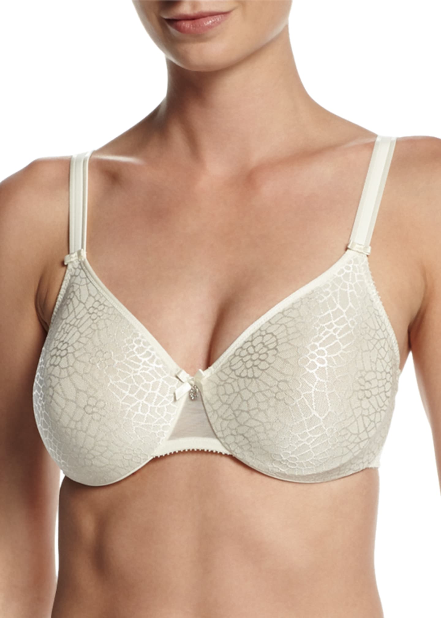 Chantelle C Magnifique Minimizer Bra Image 4 of 5