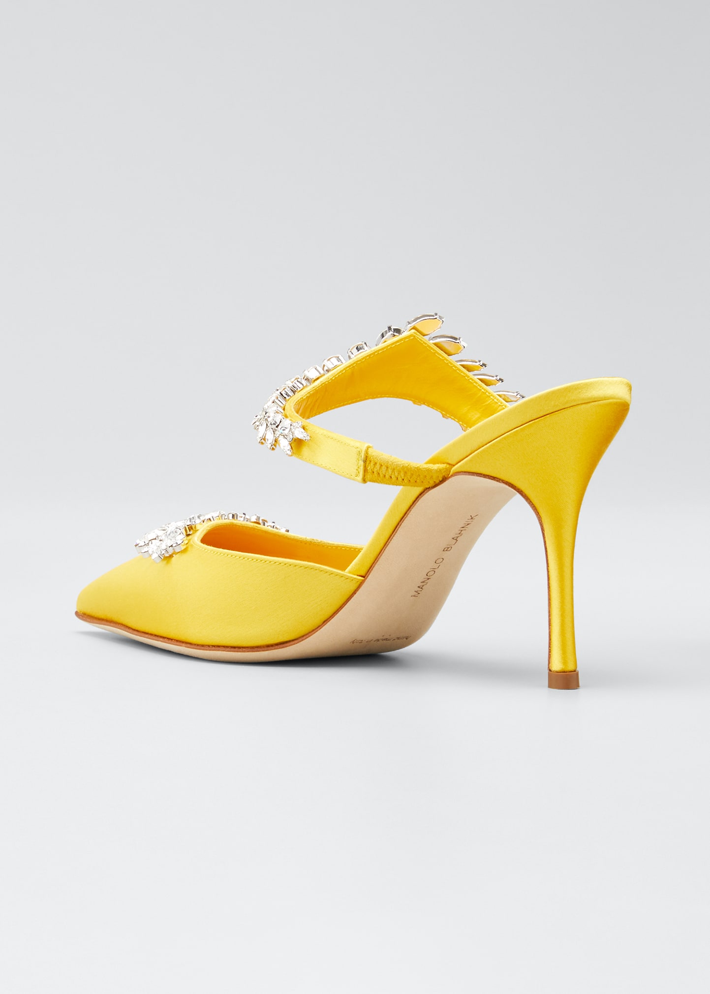 Manolo lurum pumps hot sale