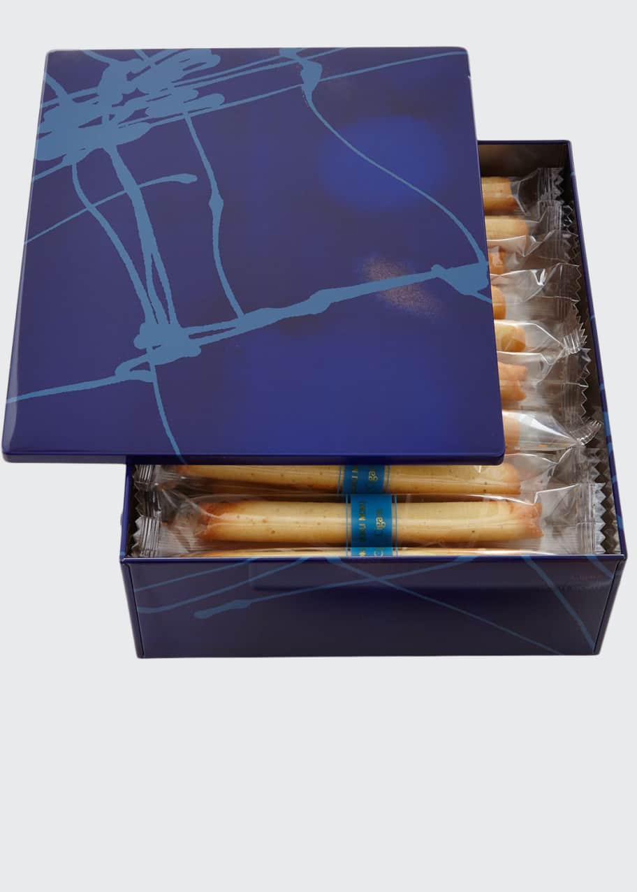Yoku Moku 30 Cigare Cookies Bergdorf Goodman 據說yoku moku 的創始者藤縄則一，看到戰後自己用辛苦保護原料而做出的甜點，給人們帶來無比歡喜的情景，內心深深地被感動。 【chinese new year】cigare special offer.