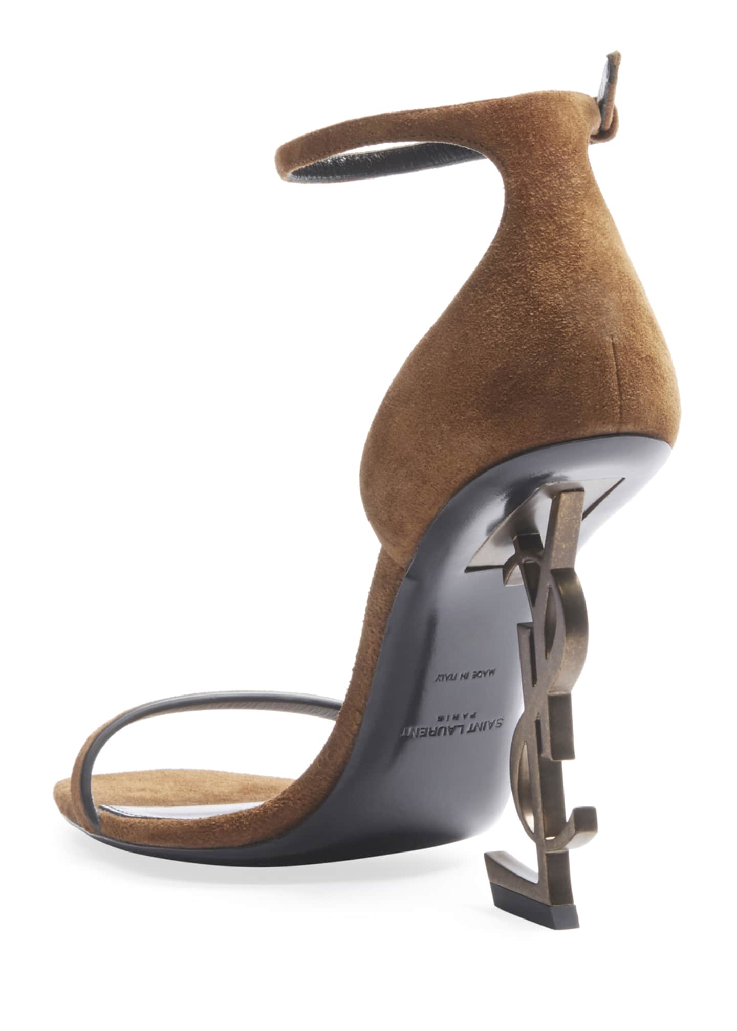 v logo heels