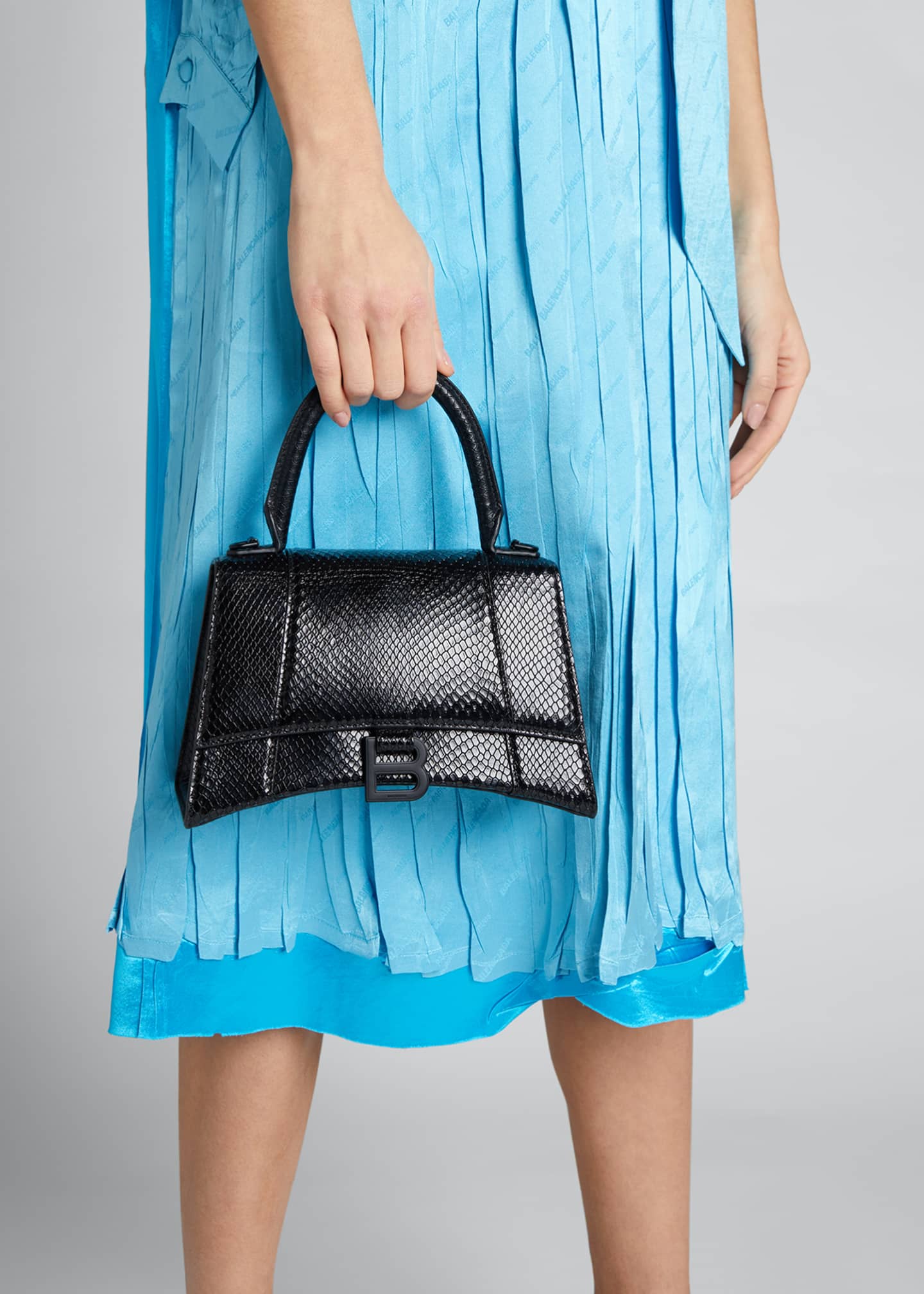 small hourglass bag