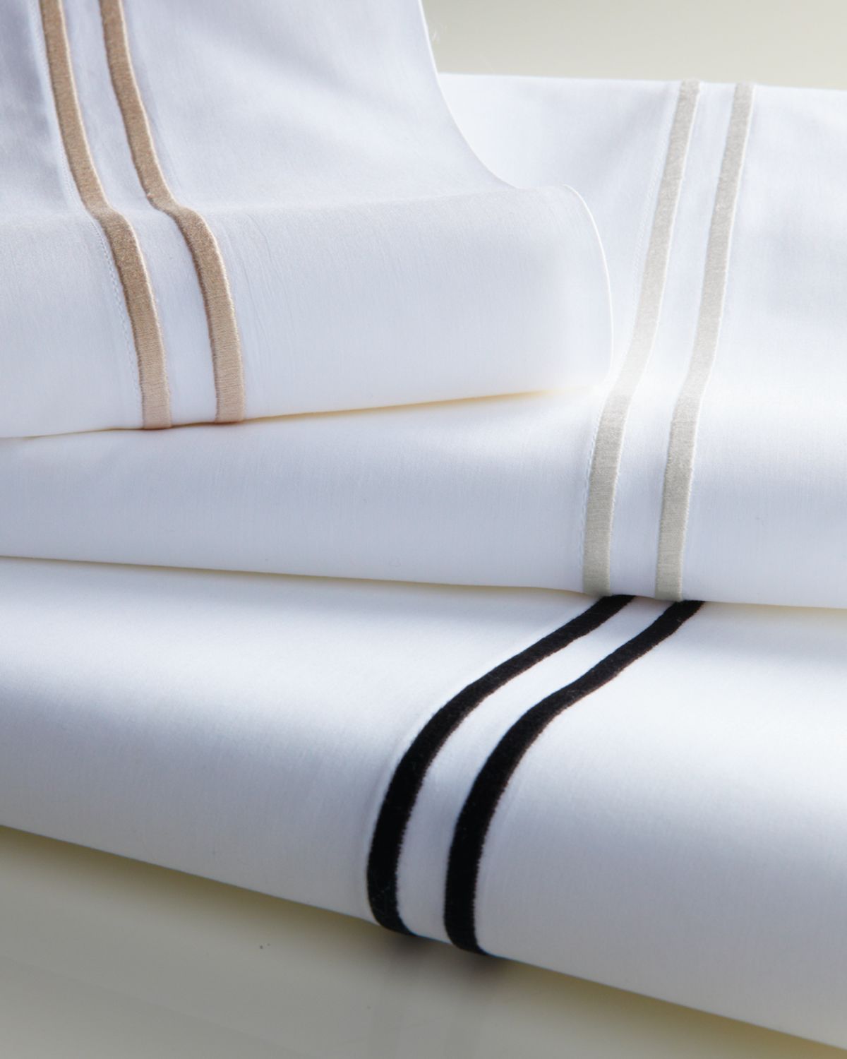 Sferra Grande Hotel Standard Pillowcase Pair