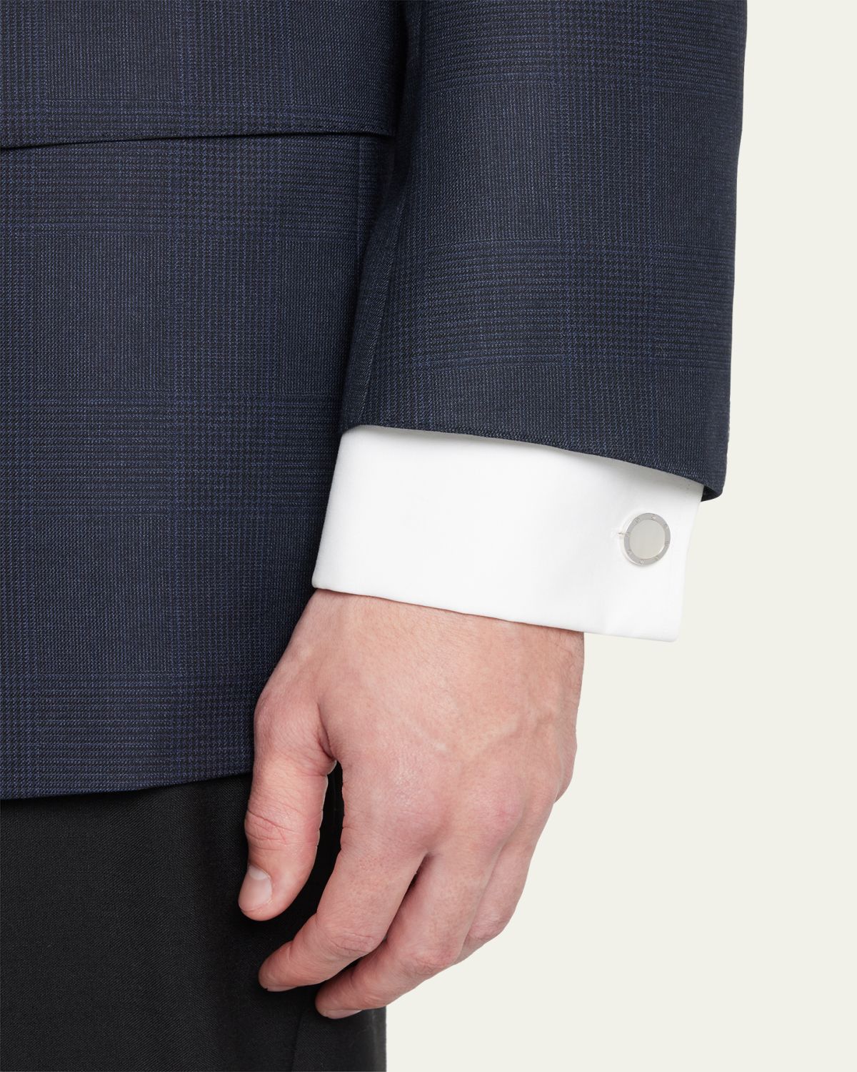 Jan Leslie Round Mother-of-Pearl Cuff Links | Thumbnail 2
