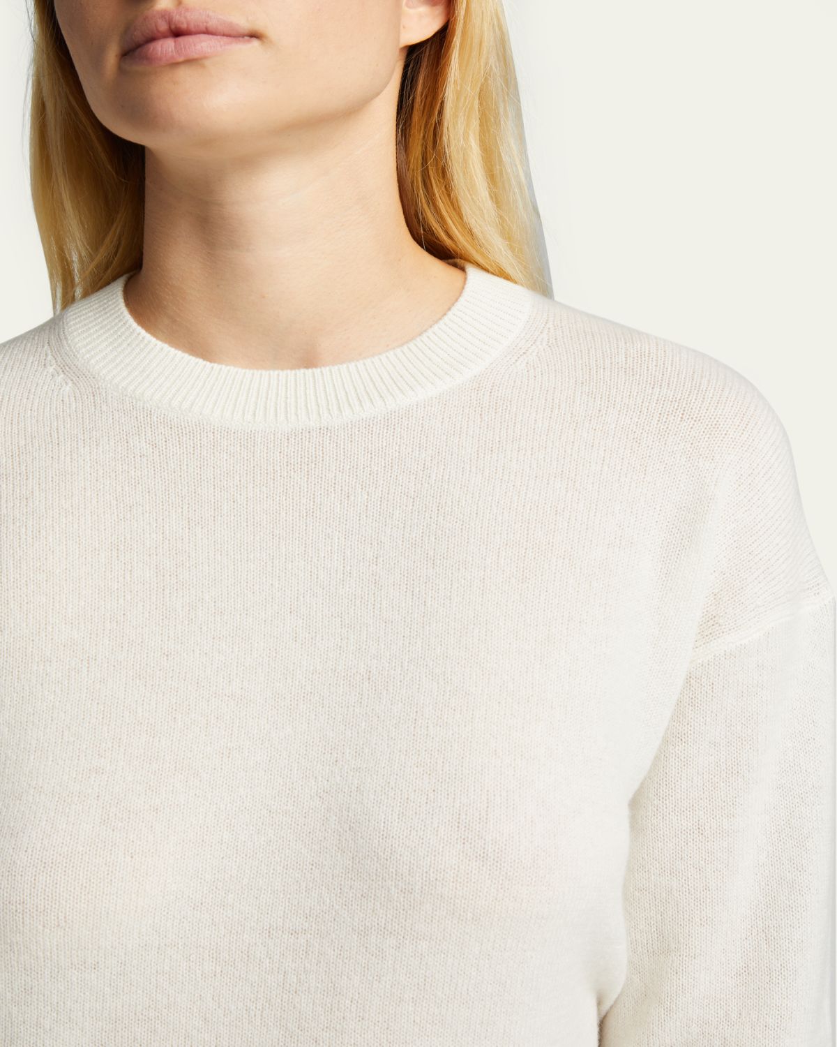 Theory Easy Cashmere Crewneck Sweater | Thumbnail 5 Theory Easy Cashmere Crewneck Sweater | Thumbnail 5