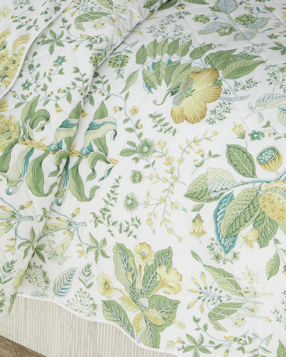 Matouk Schumacher Pomegranate Quilt, KING