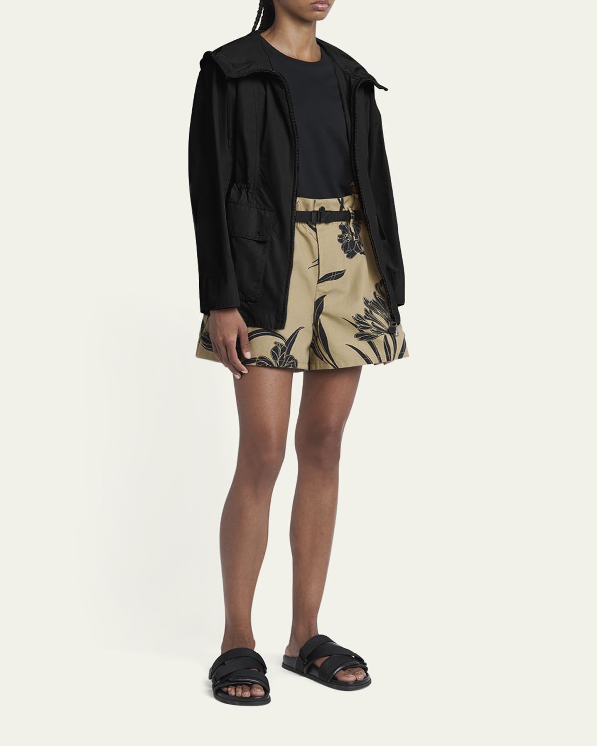 Moncler Leandro Short Hooded Parka | Thumbnail 2 Moncler Leandro Short Hooded Parka | Thumbnail 2