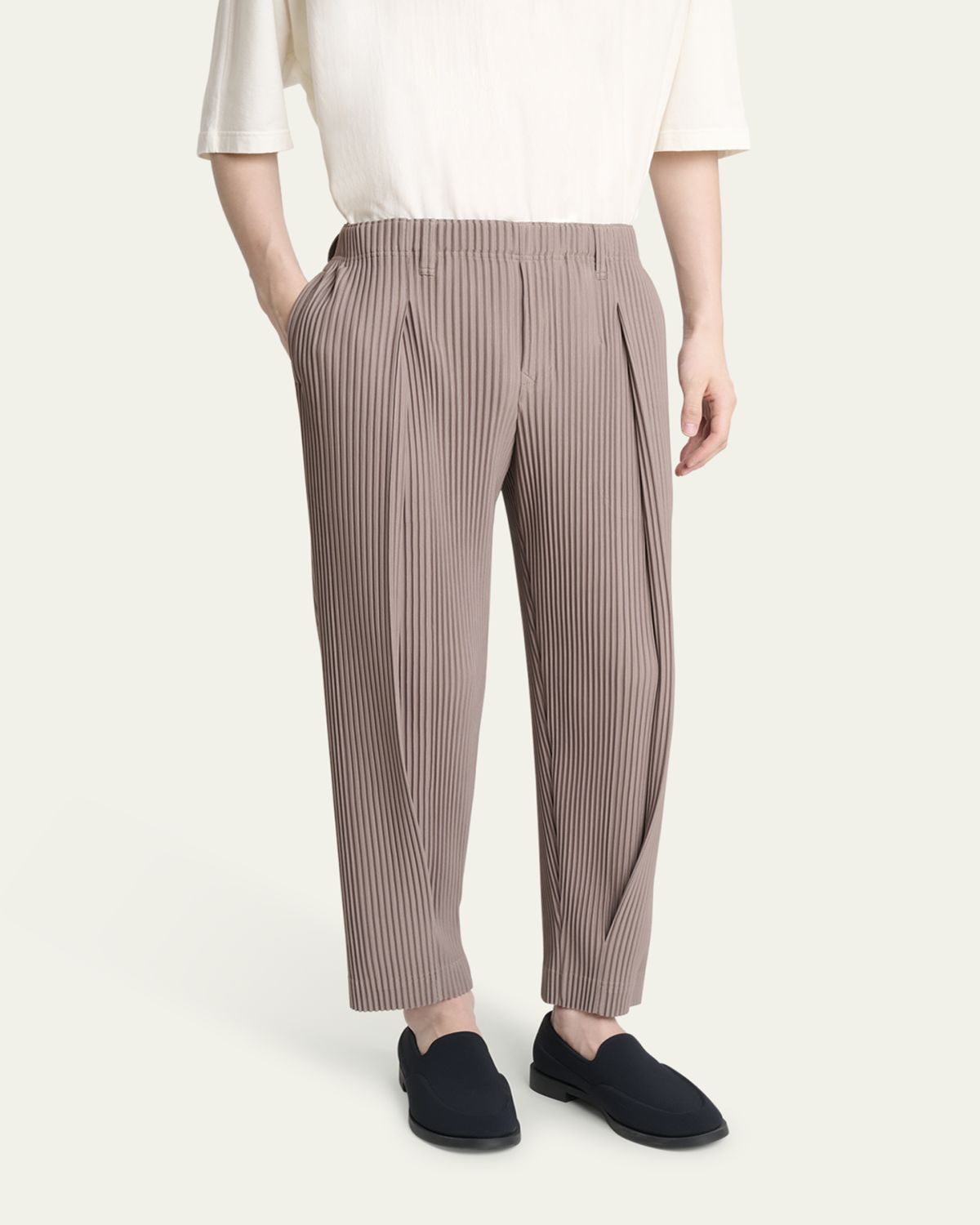 Homme Plisse Issey Miyake Men's Gray Tailored Single Pleat Pants | Thumbnail 4