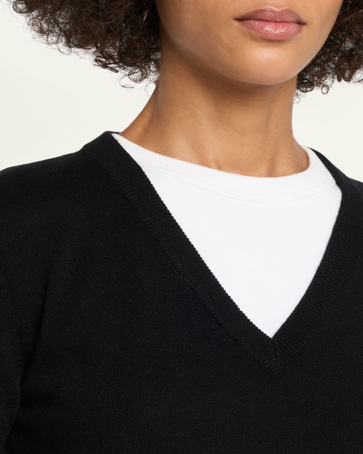 Brunello Cucinelli V-Neck Cashmere Sweater | Thumbnail 5 Brunello Cucinelli V-Neck Cashmere Sweater | Thumbnail 5